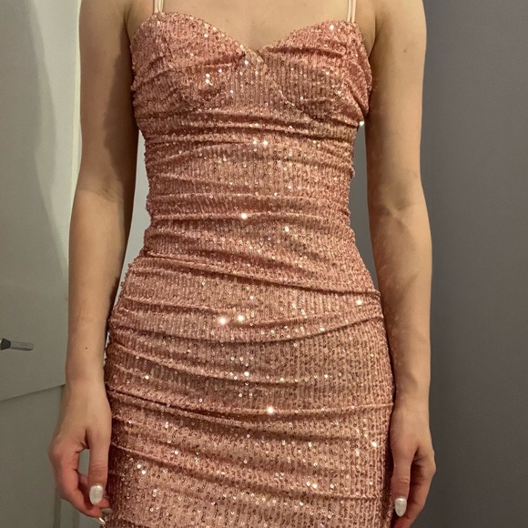 Sparkly pink sweetheart mini dress - Picture 2 of 3